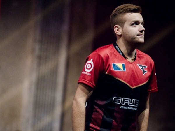 Team WE 教练：上次输JDG执行没做好 只需确保我们队玩法正常