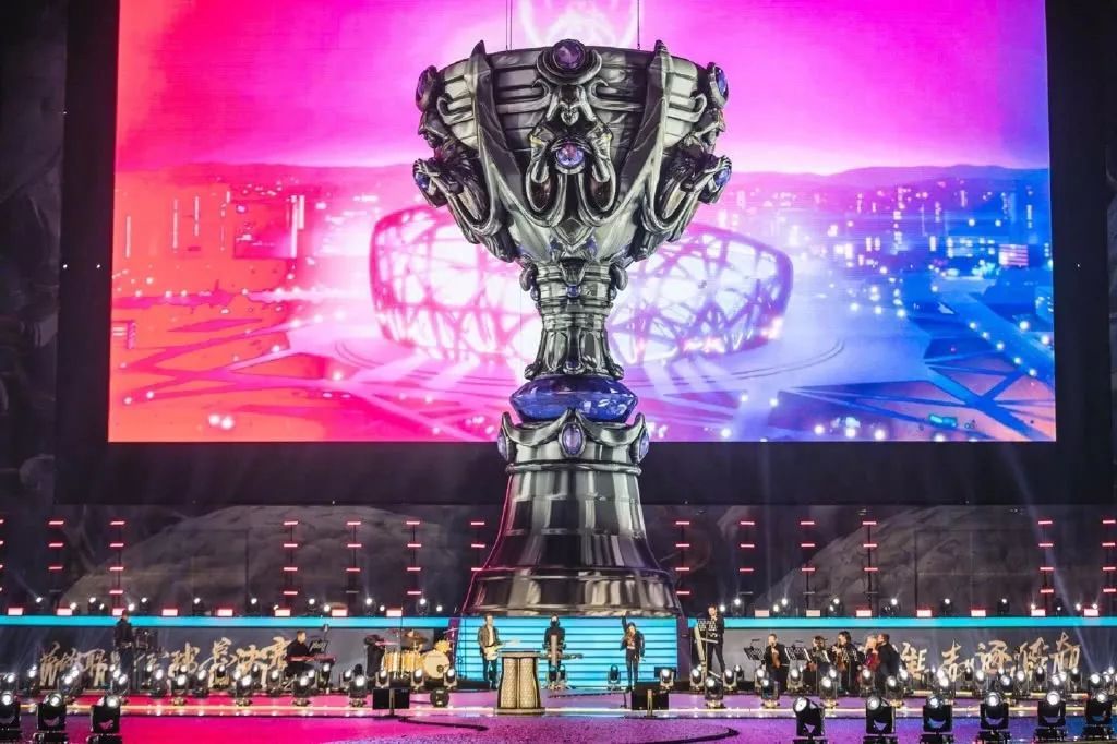 B8 成为 CCT 第二季欧洲系列赛 18 的冠军，在决赛中击败了 BC.Game