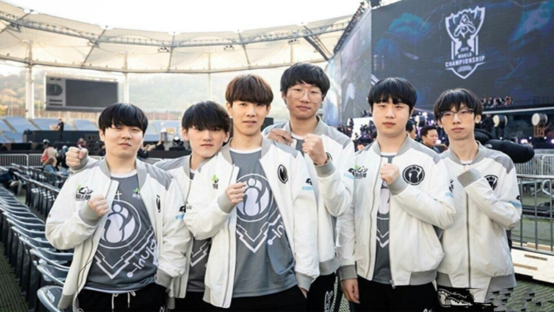 Lucaozy 加入了 MIBR ，取代了 brnz4n