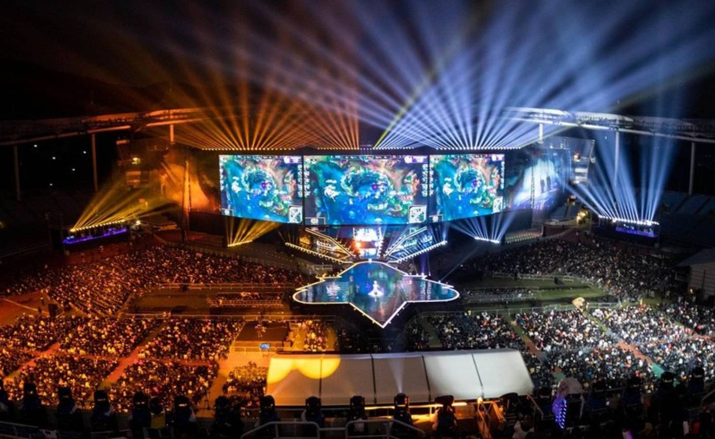 Invictus Gaming 击败 Team WE 在 LPL Split 2 2025