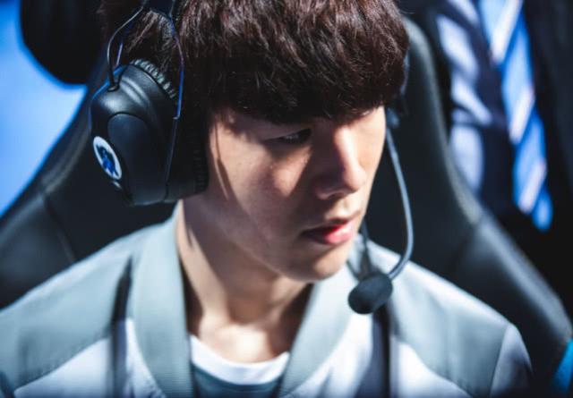 siuhy：入队的时候，Twistzz就明确表示由我接管指挥权